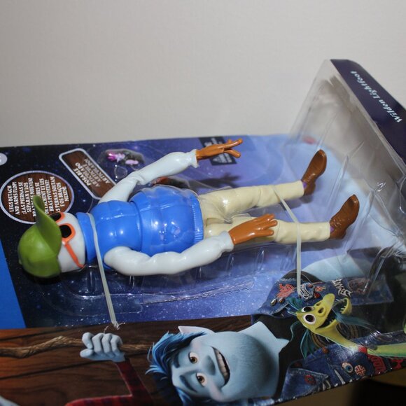 FREE*❤️damaged box Disney Pixar Onward Movie WILDEN LIGHTFOOT figure + 2 Sprites - Picture 3 of 5